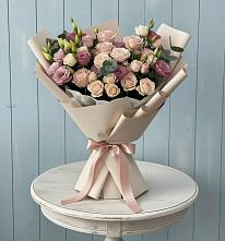 Букет цветов из:  Розы и Лизиантусы в Шерегеше