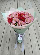 Букет цветов из:  Альстромерии #REPLACE_PRED# Шерегеше