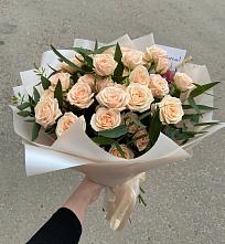 Букет Кремовые розы Латте в Шерегеше