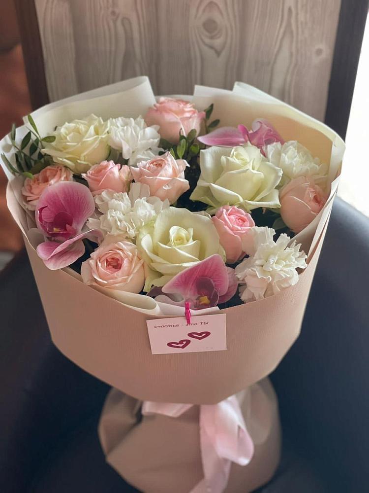 Букет цветов из: Орхидеи, Розы и Гвоздики в Шерегеше