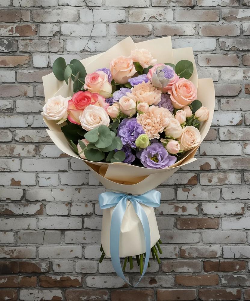 Букет цветов из: Розы, Лизиантусы и Гвоздики в Шерегеше