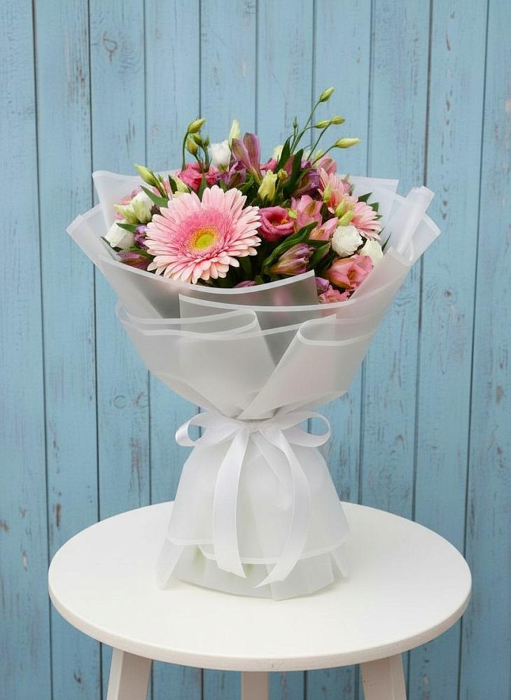 Букет цветов из: Герберы, Альстромерии и Лизиантусы в Шерегеше