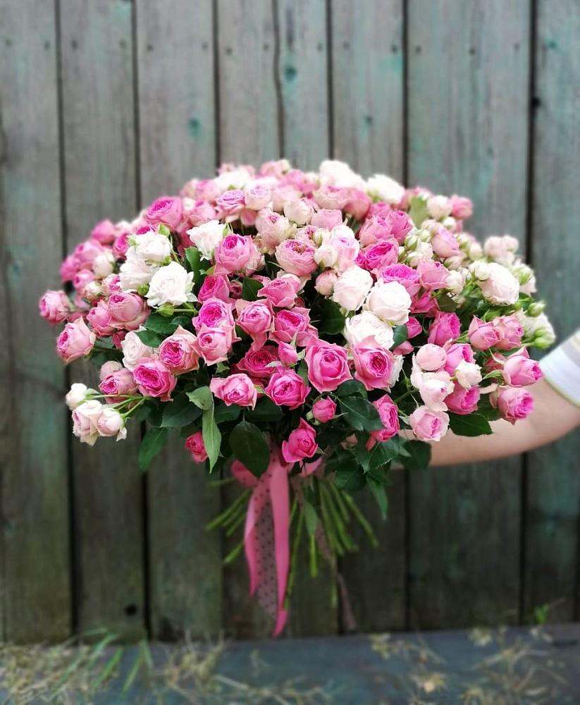 Букет Розовые кустовые розы Натали и Лав Лидия в Шерегеше