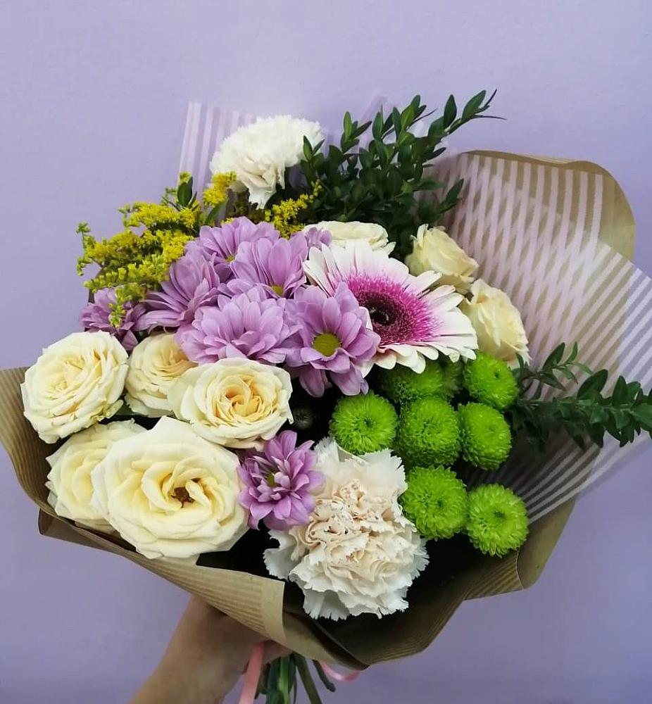 Букет цветов из: Хризантемы, Розы, Гвоздики и Герберы в Шерегеше