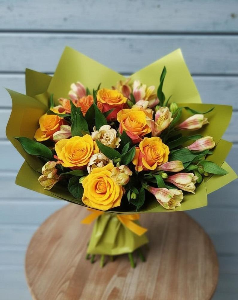 Букет цветов из: Альстромерии и Розы в Шерегеше