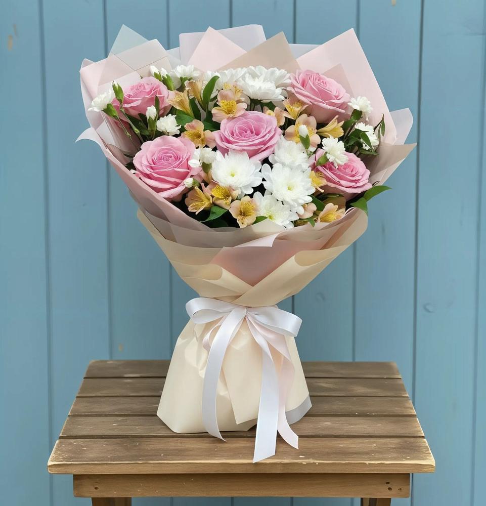 Букет цветов из: Гвоздики, Орхидеи и Розы в Шерегеше