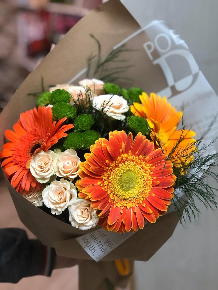 Букет цветов из: Герберы, Хризантемы и Розы в Шерегеше