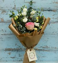 Букет цветов из:  Розы и Лизиантусы в Шерегеше