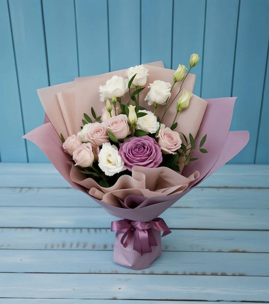 Букет цветов из: Розы и Лизиантусы в Шерегеше